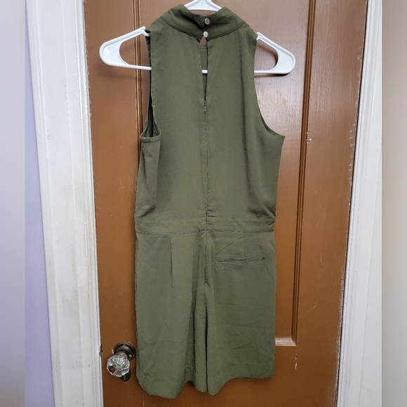 Romper - Picture 2 of 4